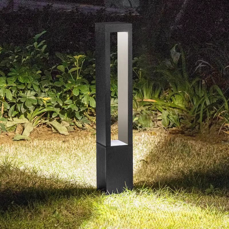 Lirano Bollard Light